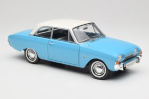 Ford Taunus 12M P1 Taunus Blue Revell 1:18 08880 Diecast - image 6 of 8