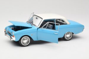 Ford Taunus 17M P2 Blue Revell 1:18 08817 Diecast - image 2 of 8