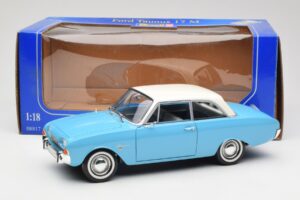 Ford Taunus 17M P2 Blue Revell 1:18 08817 Diecast - image 8 of 8