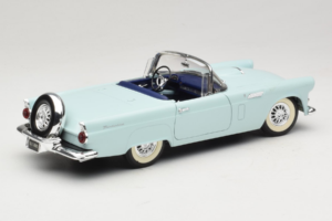 Ford Thunderbird Green Revell 1:18 8804-G1 Diecast - image 3 of 8