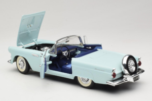 Ford Thunderbird Green Revell 1:18 8804-G1 Diecast - image 5 of 8