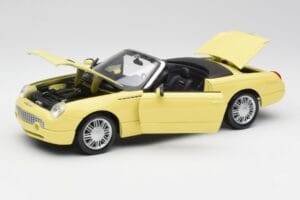 Ford Thunderbird Show Car Yellow Maisto 1:18 50335 Diecast - image 2 of 8