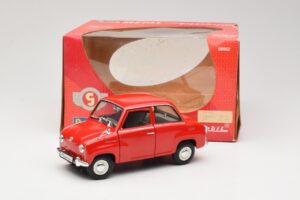 Goggomobil T 250 Red Revell 1:18 08952 Diecast - image 7 of 7