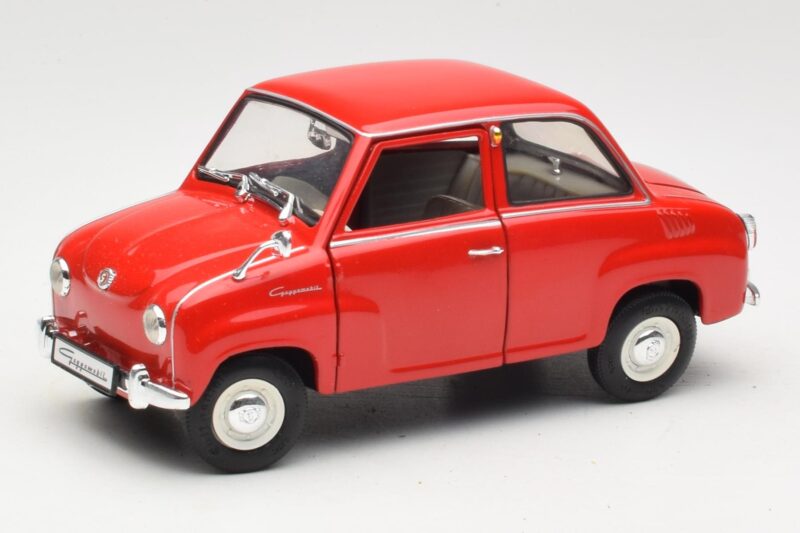 Goggomobil T 250 Red Revell 1:18 Goggomobil T 250 Red Revell 1:18 08952 Diecast