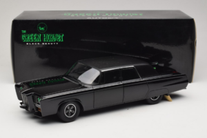 Chrysler Imperial Black Beauty Green Hornet TV Series AUTOart 1:18 71546 Diecast - image 8 of 8