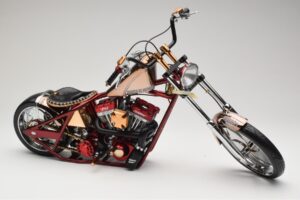 Harley-Davidson West Coast Choppers Diablo Soft Tail Gold Red Minichamps 1:5 JJ04-05-03 Diecast - image 5 of 6