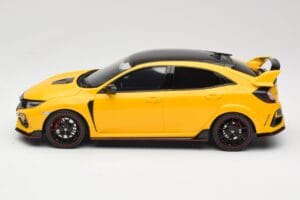 Honda Civic Type R FK8 Euro Spec Yellow Otto 1:18 OT1111 Resin - image 3 of 6