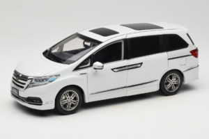 Honda Elysion White OEM 1:18 430056 Diecast