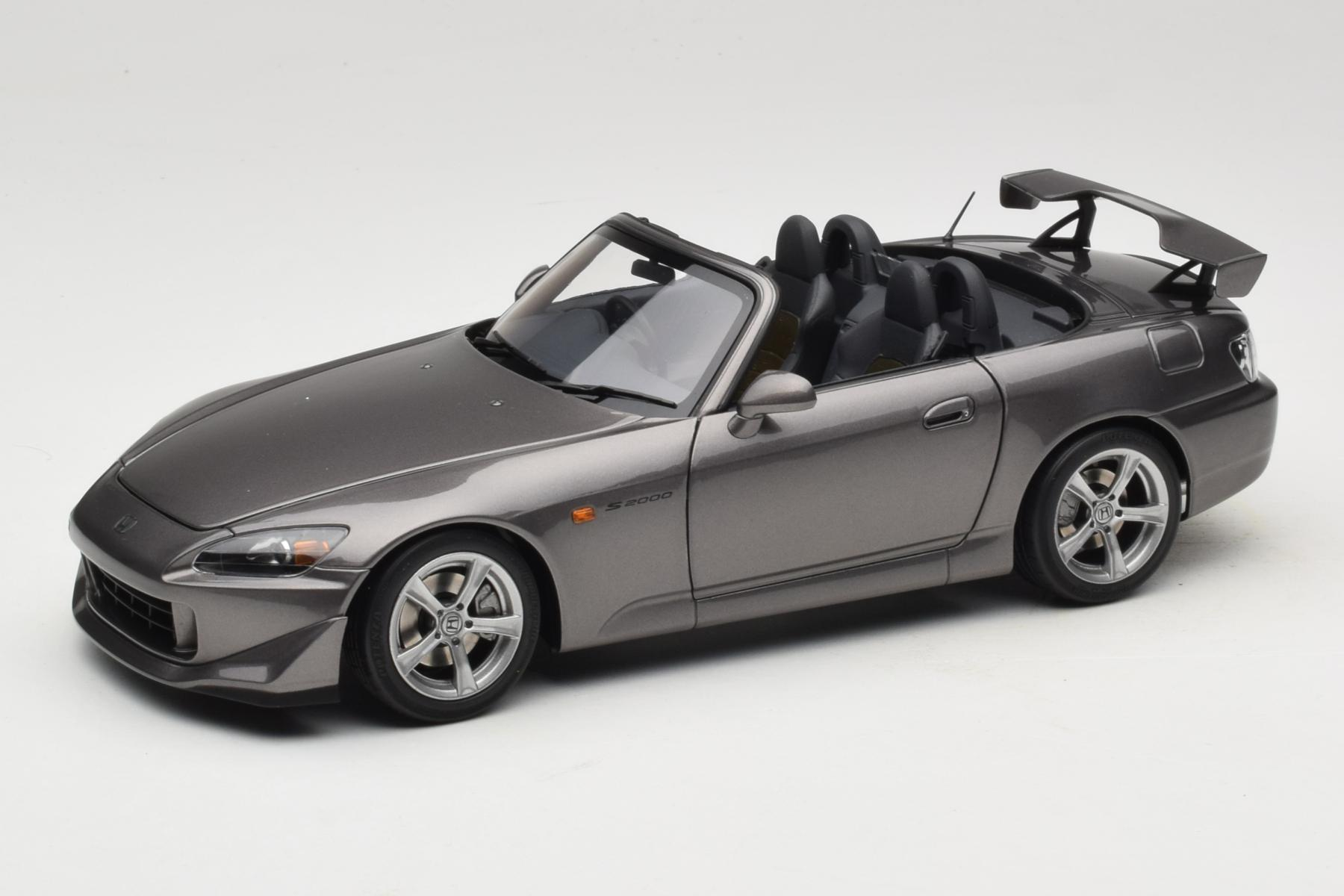 MotorHelix Honda S2000 AP2 Type S 1:18 Diecast