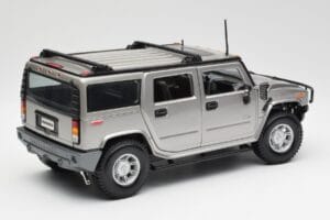 Hummer H2 Silver Maisto 1:18 7449569 Diecast - image 3 of 8