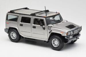 Hummer H2 Silver Maisto 1:18 7449569 Diecast - image 6 of 8
