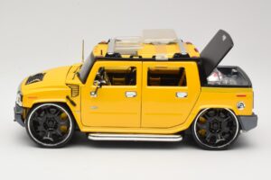 Hummer H2 SUT Concept Yellow Maisto 1:18 31067 Diecast - image 4 of 8