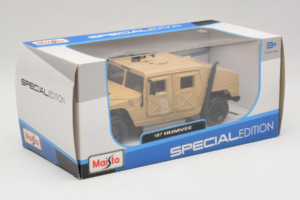 AM General Humvee Military Maisto 1:27 31974 Diecast - image 2 of 3