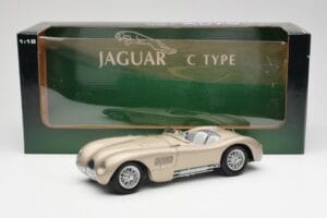 Jaguar C-Type Bronze AUTOart 1:18 73502 Diecast - image 8 of 8