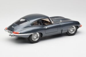 Jaguar E-Type Grey Bburago 1:18 30018 Diecast - image 3 of 8