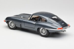 Jaguar E-Type Grey Bburago 1:18 30018 Diecast - image 7 of 8