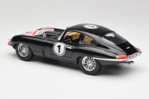 Jaguar E-Type Series 1 #1 British Racing Green Bburago 1:18 3018-M3 Diecast - image 7 of 8