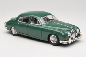 Jaguar Mark II Green Tchibo 1:18 49420 Diecast - image 6 of 8