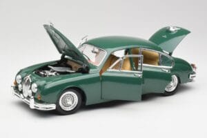 Jaguar Mk II British Racing Green Maisto 1:18 50287 Diecast - image 2 of 8