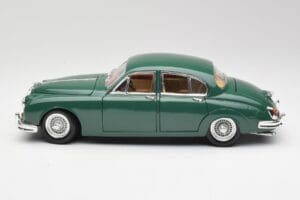 Jaguar Mk II British Racing Green Maisto 1:18 50287 Diecast - image 4 of 8