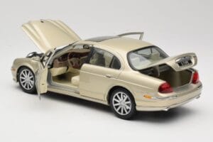 Jaguar S-Type X200 Bronze Maisto 1:18 50332 Diecast - image 5 of 8