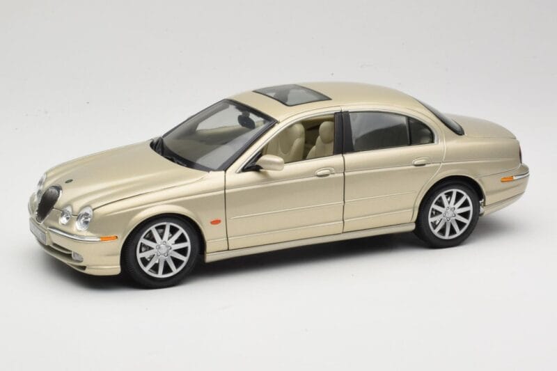 Jaguar S-Type X200 Bronze Maisto 1:18 50332 Diecast