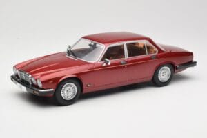 Jaguar XJ Series III Metallic Dark Red MCG 1:18 MCG18176 Diecast
