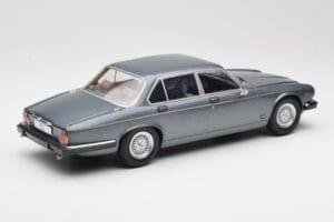 Jaguar XJ Series III Metallic Grey MCG 1:18 MCG18177 Diecast - image 2 of 6