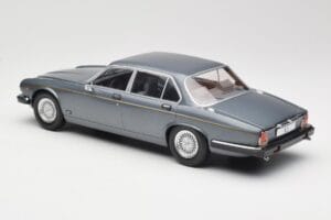 Jaguar XJ Series III Metallic Grey MCG 1:18 MCG18177 Diecast - image 5 of 6