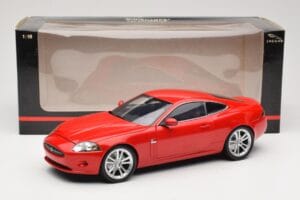 Jaguar XK X150 Red Minichamps 1:18 150130503 Diecast - image 8 of 8