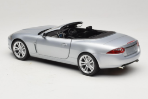 Jaguar XK X150 Convertible Silver Minichamps 1:18 150130531 Diecast - image 7 of 8