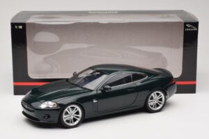 Jaguar XK X150 Coupe Green Minichamps 1:18 150130501 Diecast - image 8 of 8