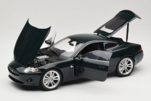 Jaguar XK X150 Green Minichamps 1:18 150130500 Diecast - image 2 of 8