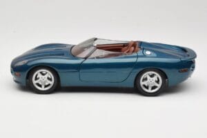 Jaguar XK180 Green Maisto 1:18 50337 Diecast - image 4 of 8