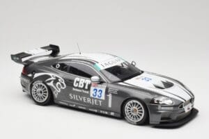 Jaguar XKR GT3 Quaife #33 P. Hall FIA GT3 Championship 2008 Minichamps 1:18 150081333 Diecast - image 4 of 6