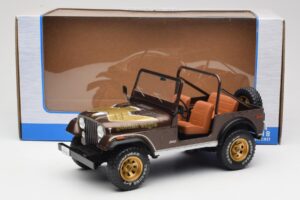 Jeep CJ-7 Golden Eagle Green MCG 1:18 MCG18109 Diecast - image 6 of 6