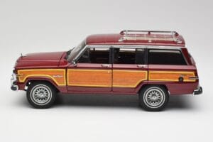 Jeep Grand Wagoneer Classic Red AUTOart 1:18 74002 Diecast - image 4 of 8