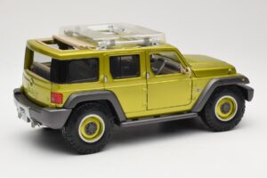 Jeep Rescue Concept Green Maisto 1:18 36699-M1 Diecast - image 3 of 8