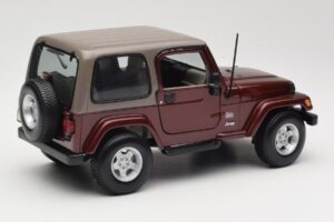 Jeep Wrangler TJ Sahara Red Maisto 1:18 31662 Diecast - image 3 of 8