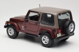 Jeep Wrangler TJ Sahara Red Maisto 1:18 31662 Diecast - image 7 of 8