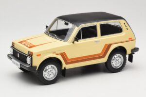Lada Niva 2121 California Beige MCG 1:18 MCG18004 Diecast