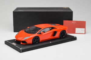 Lamborghini Aventador Orange MR Collection 1:18 LAMB064 Resin - image 6 of 6