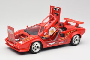 Lamborghini Countach Red Bburago 1:18 3047 Diecast - image 2 of 8