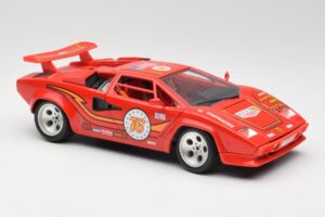 Lamborghini Countach Red Bburago 1:18 3047 Diecast - image 6 of 8