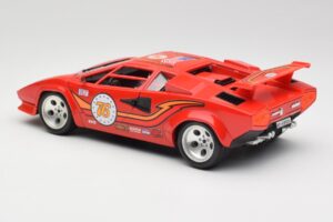 Lamborghini Countach Red Bburago 1:18 3047 Diecast - image 7 of 8