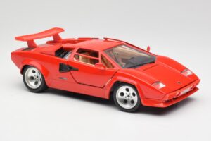 Lamborghini Countach Red Bburago 1:18 3047-M1 Diecast - image 6 of 8