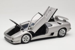 Lamborghini Diablo Silver AUTOart 1:18 70071 Diecast - image 2 of 8