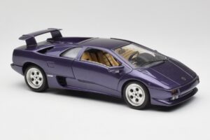 Lamborghini Diablo Purple Maisto 1:18 3028 Diecast - image 6 of 8