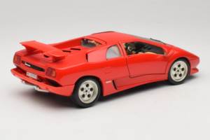 Lamborghini Diablo Red Bburago 1:18 3041-M1 Diecast - image 3 of 8