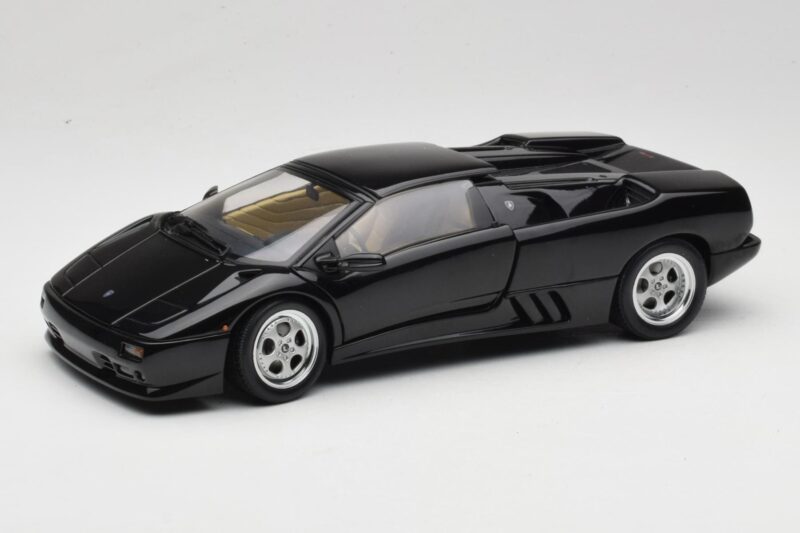 Lamborghini Diablo Roadster Black AUTOart 1:18 Lamborghini Diablo Roadster Black AUTOart 1:18 70093-R1 Diecast